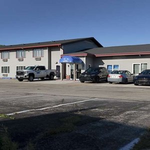 Motel Fond Du Lac WI Exterior