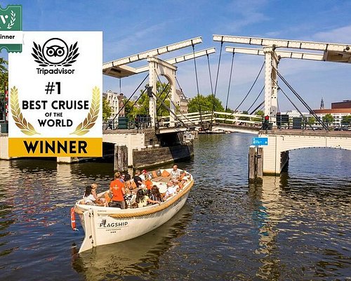 Amsterdam Canal Cruise Winner Best of the World, Bar on Board