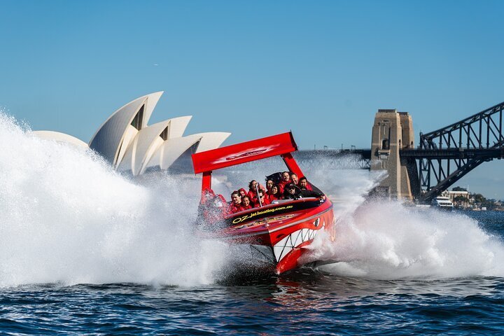 シドニー ハーバー ジェット ボート スリル ライド：30分、提供元：Oz Jet Boating Sydney Harbour | オーストラリア  - Tripadvisor