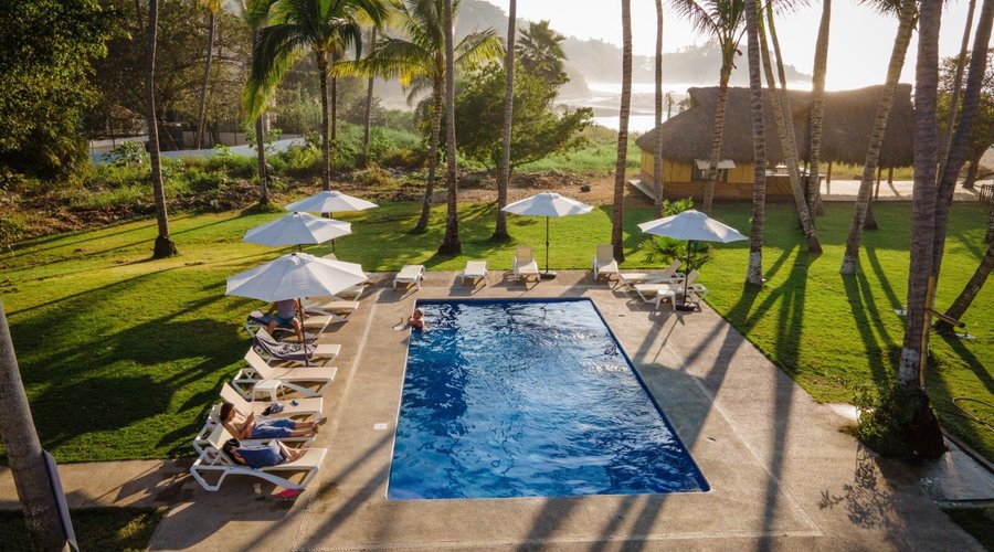 En San Pancho, somos el único hotel frente al mar