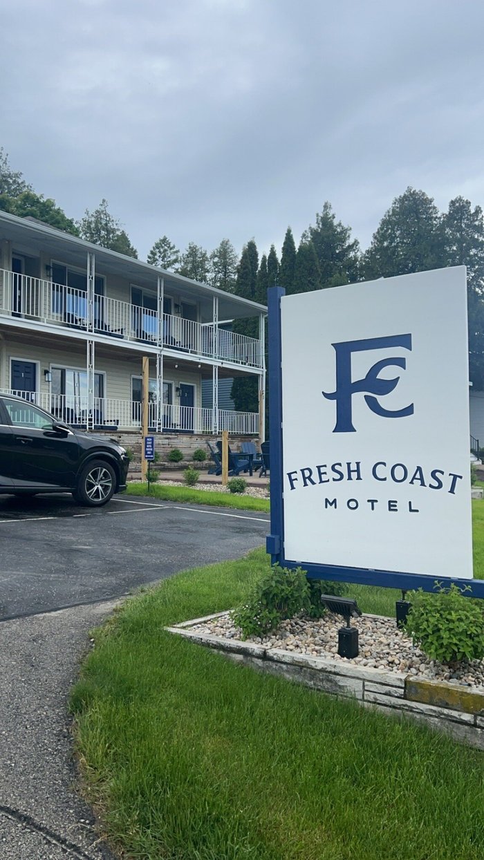 FRESH COAST MOTEL - Updated 2024 Prices & Hotel Reviews (Fish Creek, WI ...