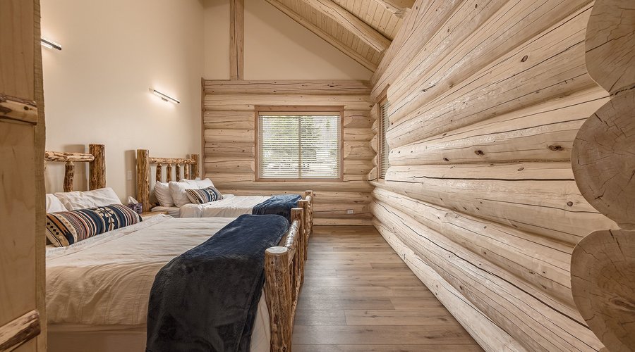 Room #17 in Moose Chalet