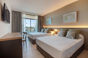 Room & Suite