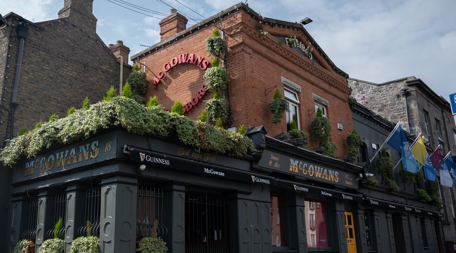 The outside of McGowans of Phibsboro