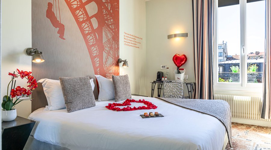 Hotel Alpha Paris Eiffel : chambre double Supérieure avec pack Romantique