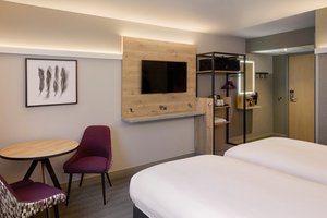 Room & Suite