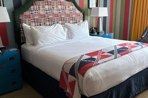 Room & Suite