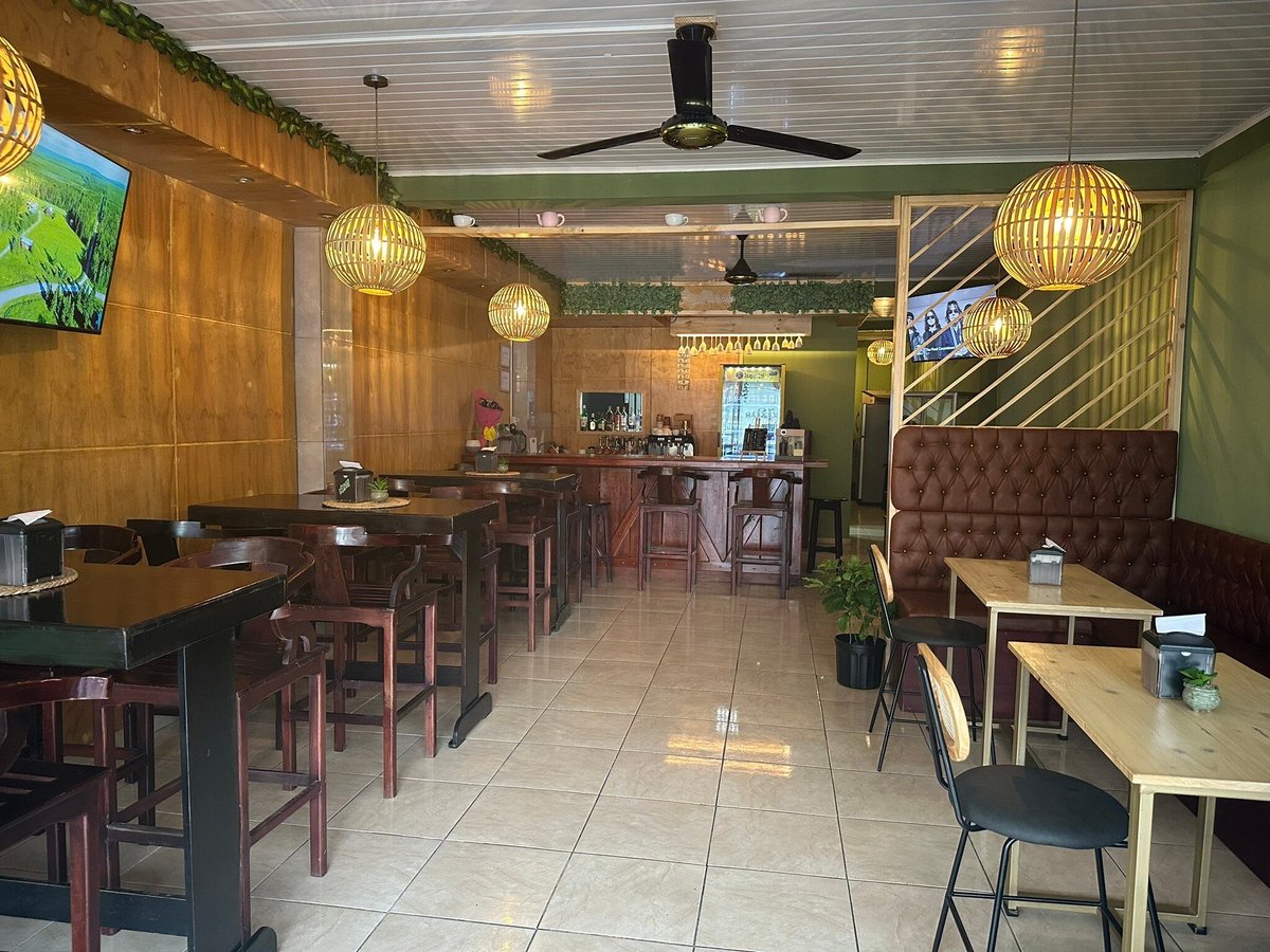 REINA CAFÉ-RESTO-BAR, Guapiles - Guápiles Frente A Sala Juegos Singapur ...