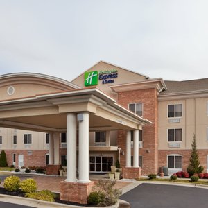 Welcome to our hotel near Furnitureland South.