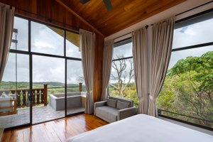 Room & Suite