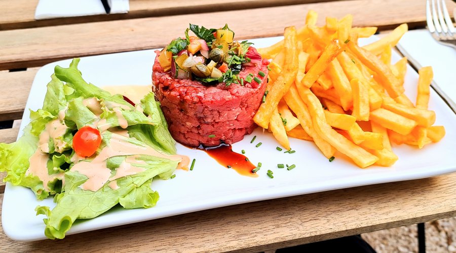 Tartare de boeuf, frites maison