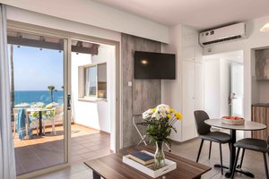 Room & Suite