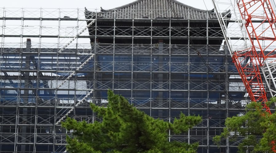 現在修復中の五重塔