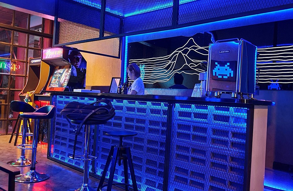 Duran Duran, The Cure, Depeche Mode, Echo & The Bunnymen ... Arcadia barade is a great place to hear '80s jams from New Wave and alternative to goth and punk.