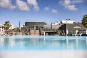 Piscina e praia