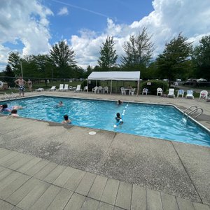 Heated pool with hot tub/spa.
