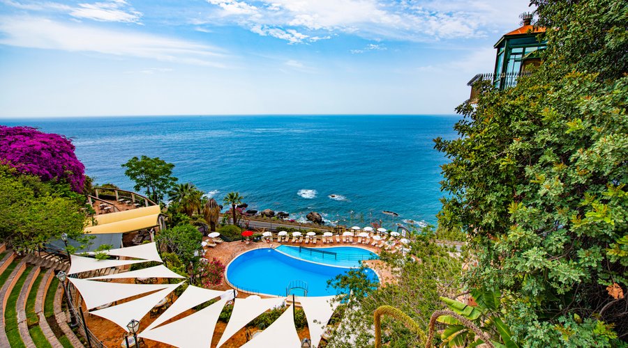 Pool area