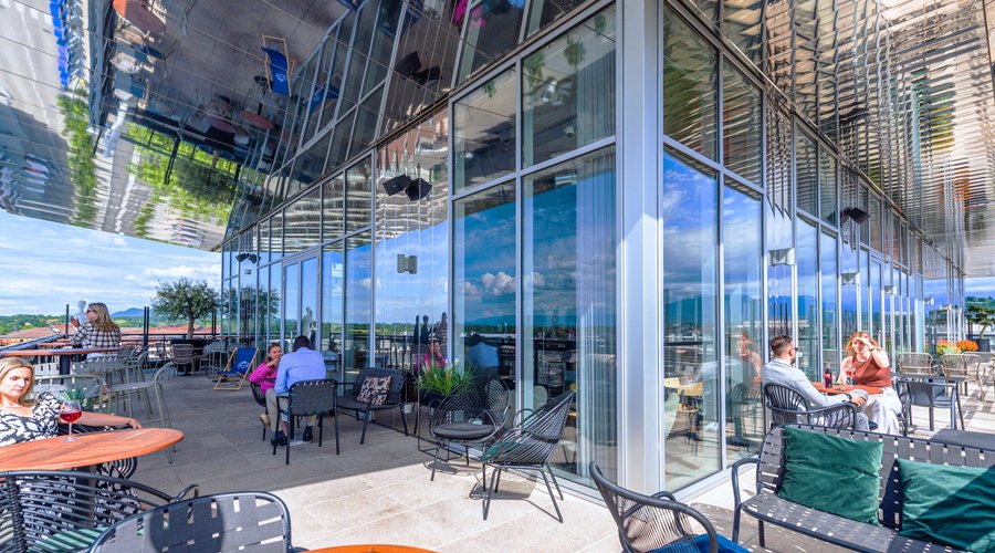 Espace bar extérieur rooftop