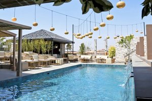 Piscine et plage