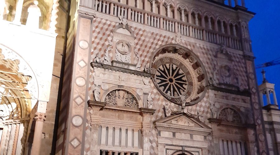 La cappella di notte