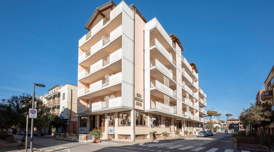 Exterior Facade  Facciata Esterna