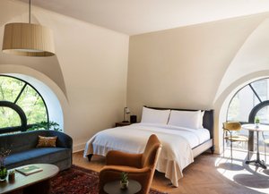 Room & Suite