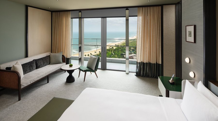 DELUXE OCEAN SUITE