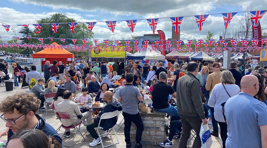 Waterside Upmarket Easter Bank Holiday