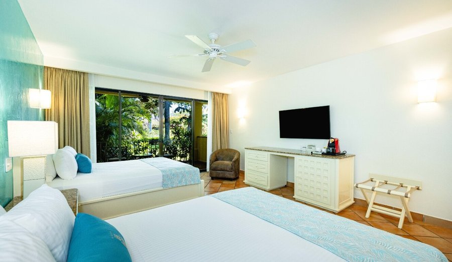 Tamarindo Diria - Family Garden View Queen Beds