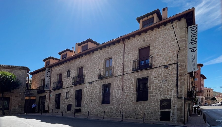 El Doncel image 1 - Full view