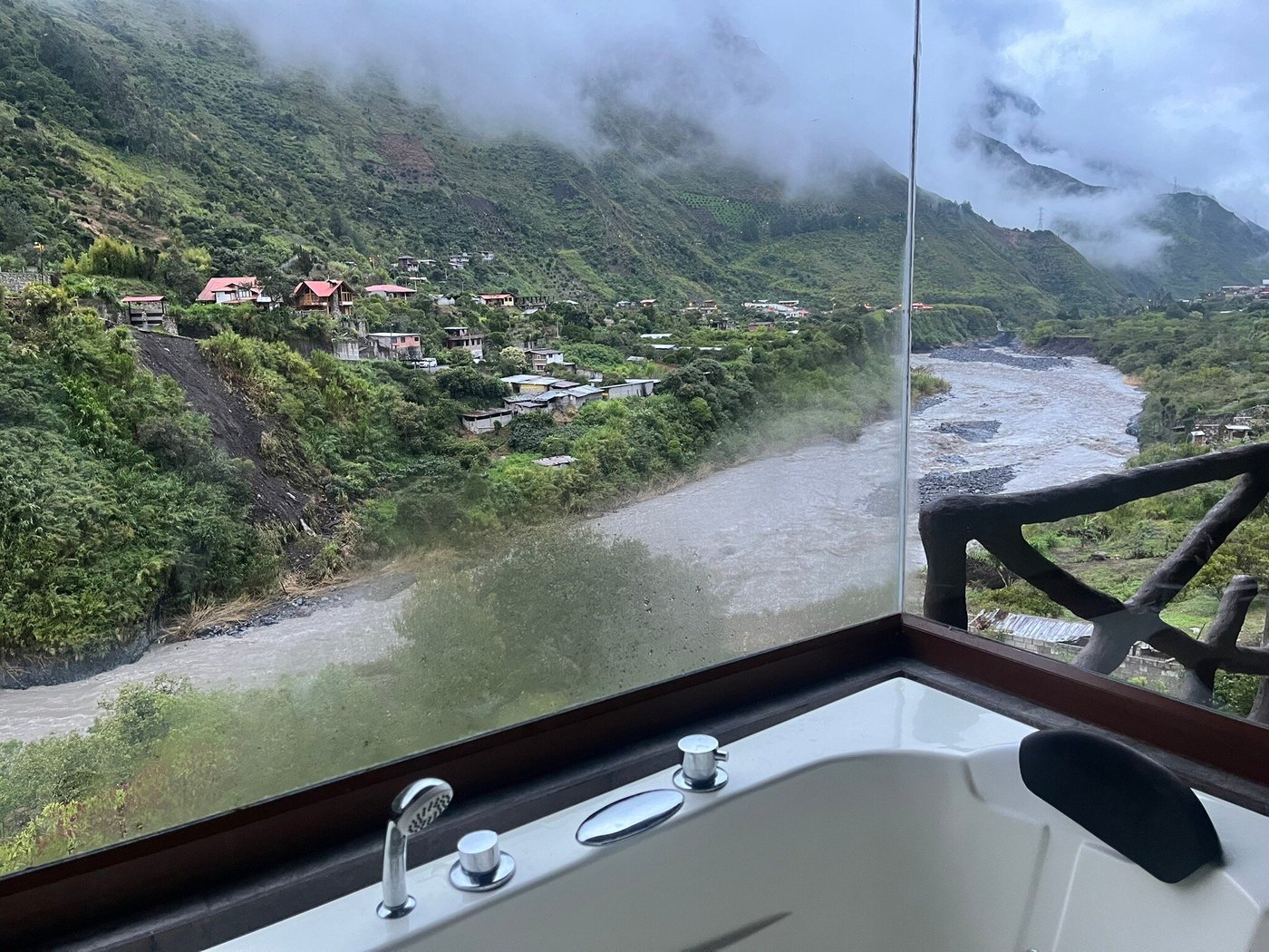 ALDEA REAL ECO RESORT - Prices & Hotel Reviews (Banos, Ecuador) ALDEA REAL ECO RESORT - Prices &  Hotel Reviews (Banos, Ecuador)