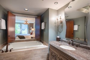 Room & Suite