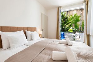 Room & Suite