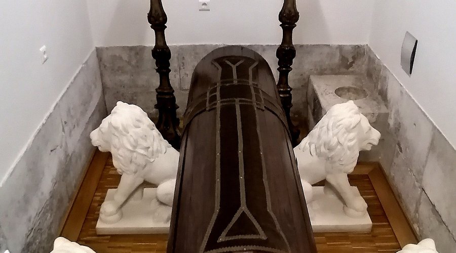 O primeiro caixão do Marquês de Pombal!