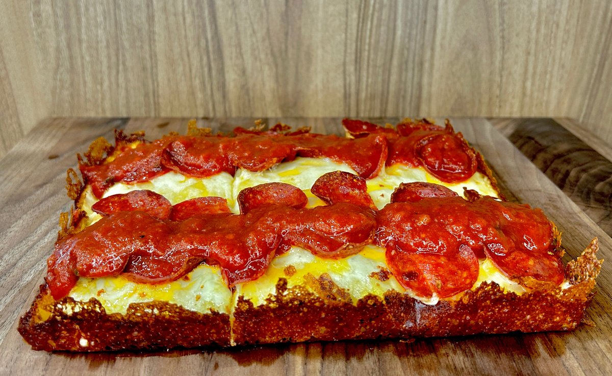 D'S PIZZA, CAYMAN'S DETROIT STYLE PIZZA, West Bay - Restaurant Reviews ...