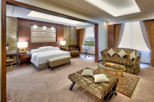 Room & Suite