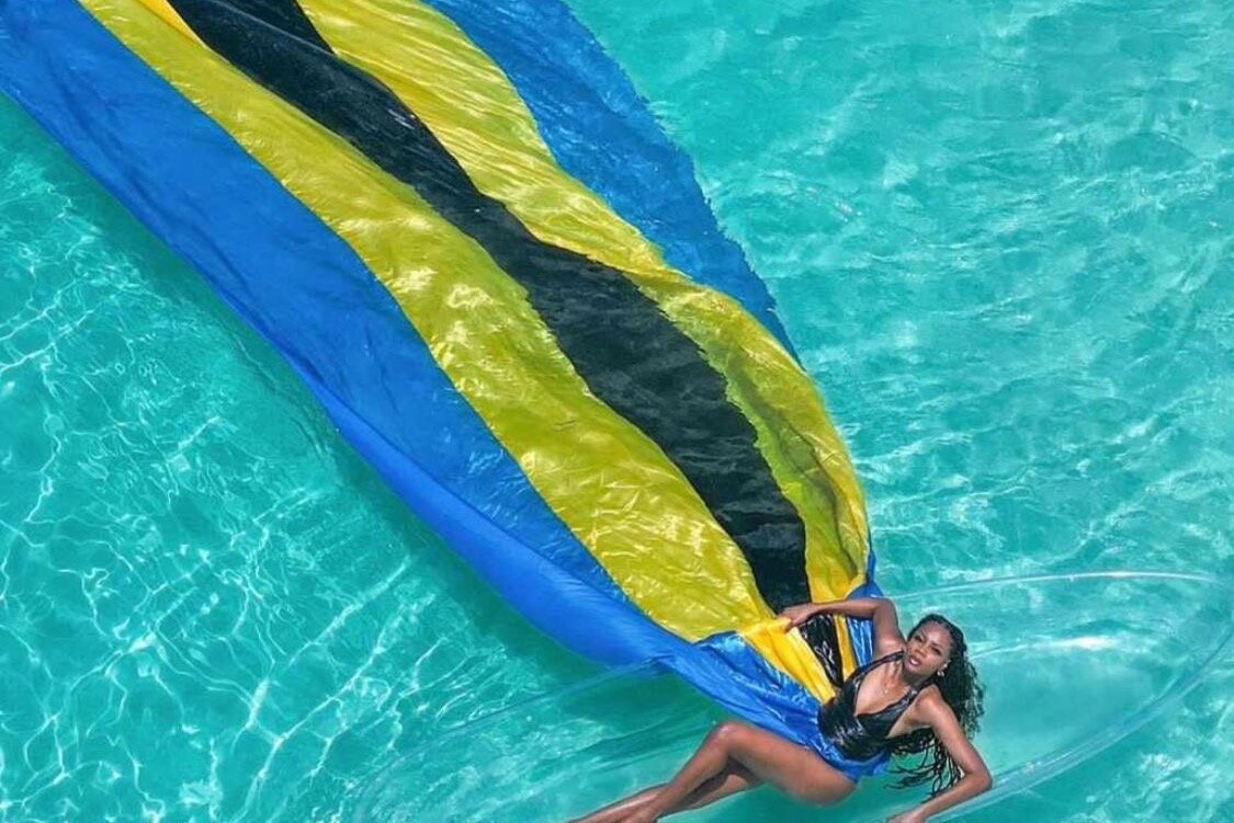 Clear Kayak Floating Dress Photoshoot Nassau, Bahamas - Qué SABER antes ...