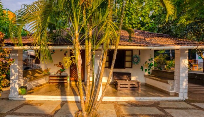 Cozy Portuguese style houses, private rooms, dorms & more!
