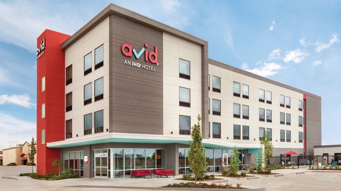 avid hotel oak creek reviews