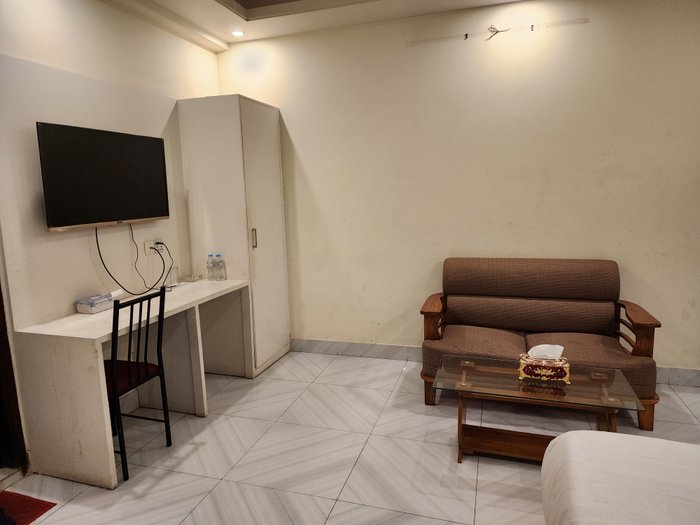 HOTEL WHITE STONE - Prices & Reviews (Dhaka Division, Bangladesh)