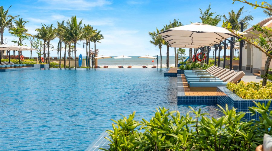 Fusion Resort & Villas Da Nang infinity pool