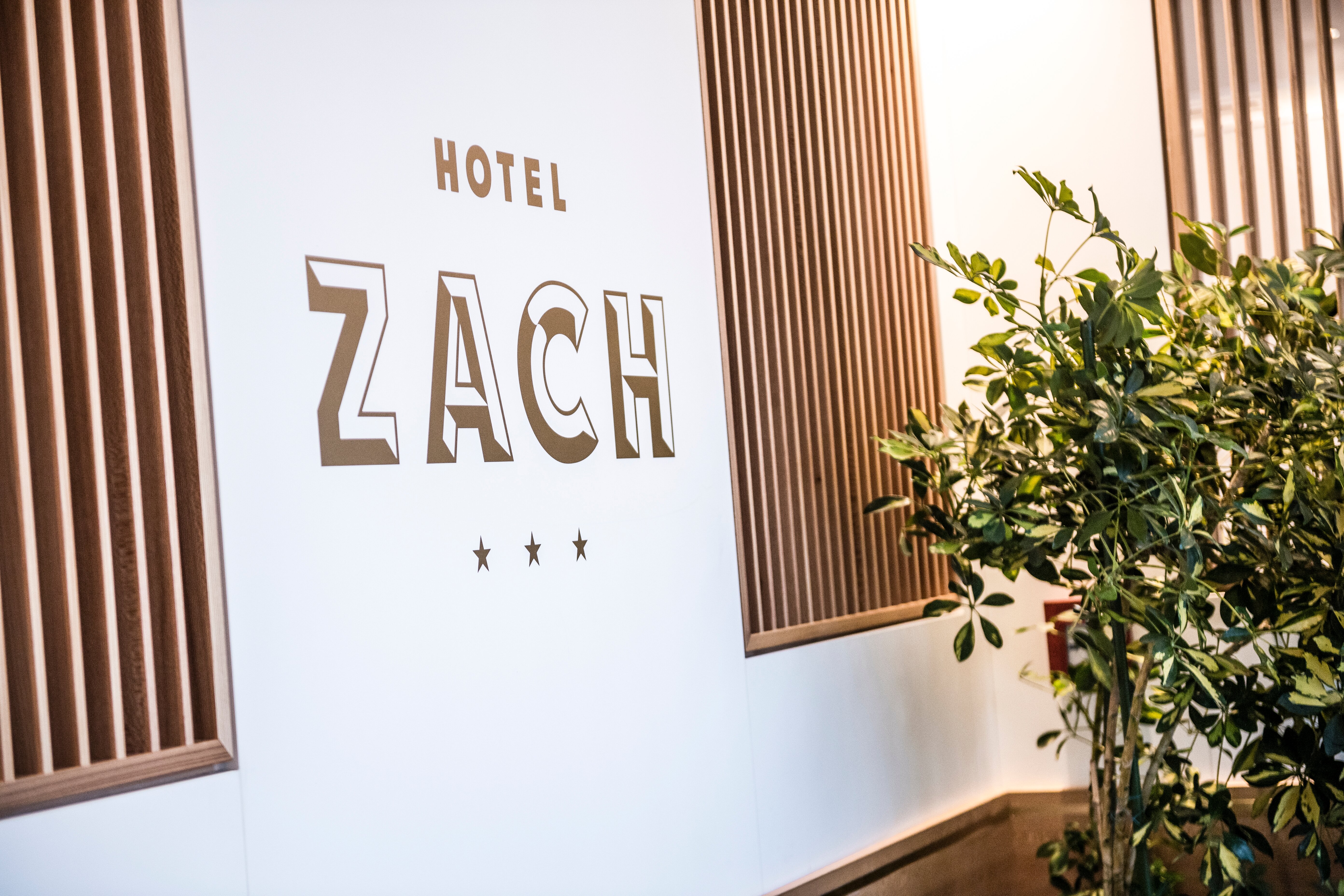 HOTEL ZACH - Updated 2024 Prices & Reviews (Innsbruck, Austria)