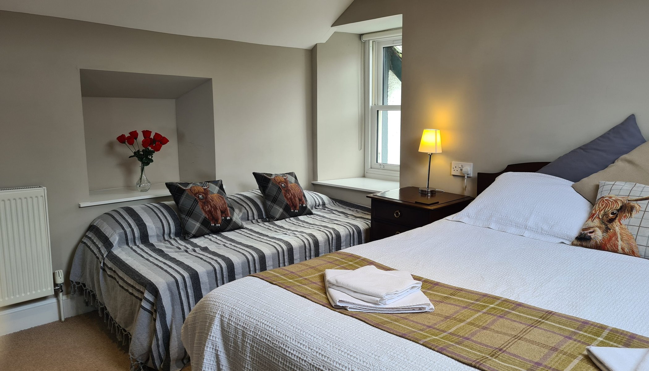 Glenisla Hotel by null