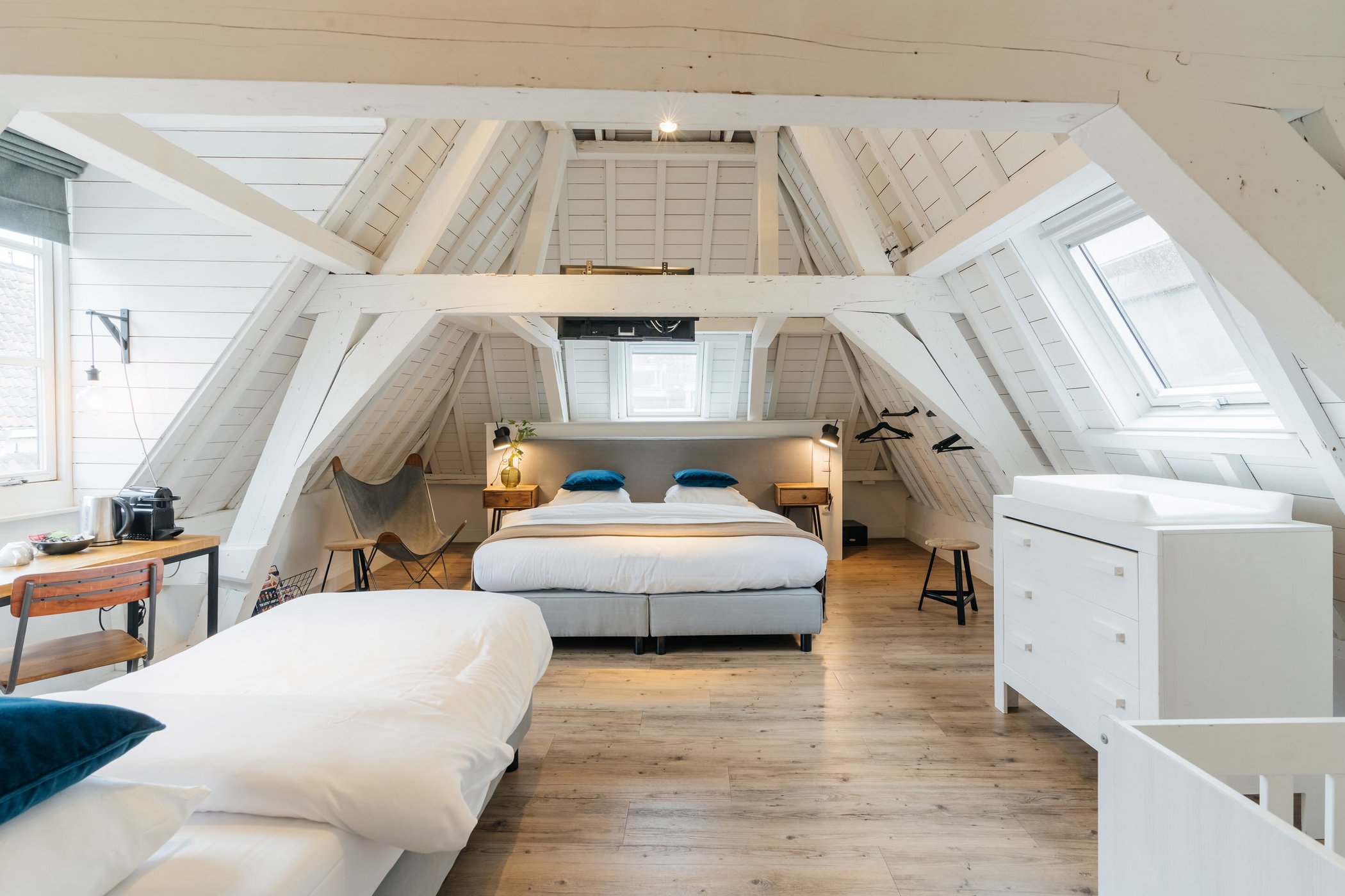 Eye Hotel by null