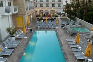 Pool & Beach