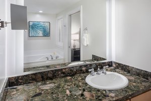Room & Suite