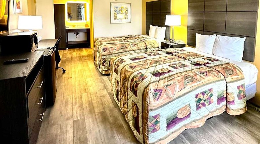 Guest room