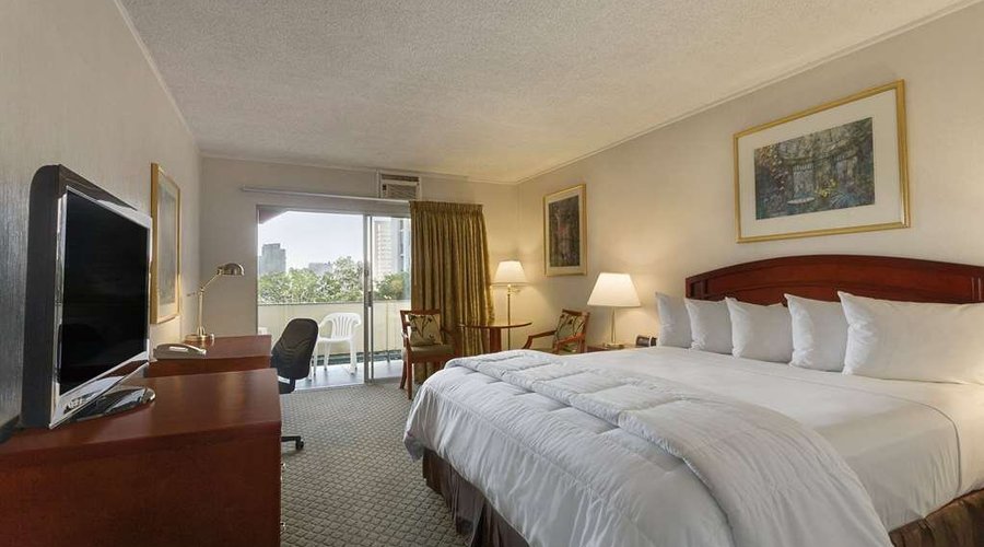 Standard King Bed Room