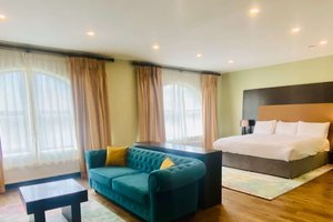 Room & Suite