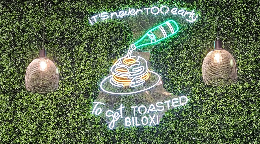The Toasted Yolk Cafe